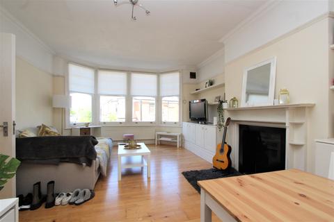 1 bedroom apartment to rent, Dukes Avenue, Muswell Hill, London, N10