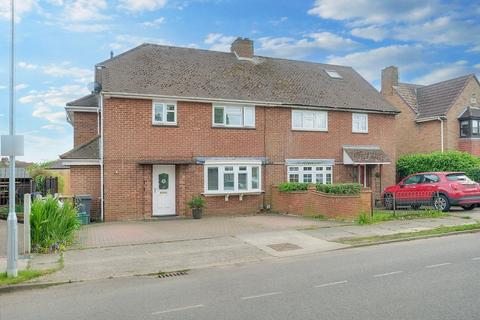 4 bedroom semi-detached house for sale, St Margarets Road, Chelmsford CM2