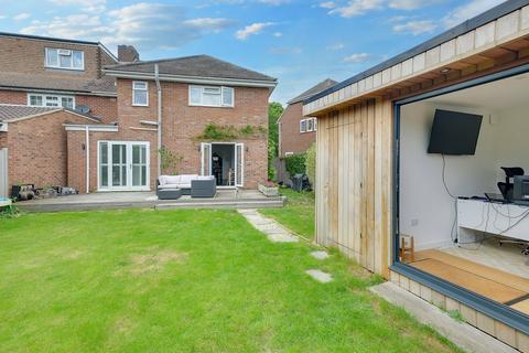 4 bedroom semi-detached house for sale, St Margarets Road, Chelmsford CM2