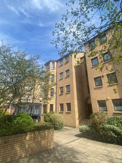 2 bedroom flat to rent, Cleveland Street, Glasgow G3