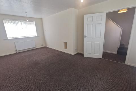 2 bedroom semi-detached house to rent, Standale Rise, Pudsey, West Yorkshire, UK, LS28