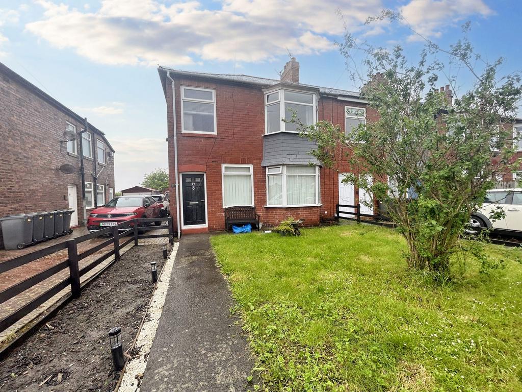 Brookland Terrace, North Shields... 2 bed flat for sale £99,000