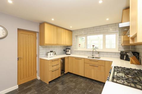 6 Brookside Close, Sheffield, S12 4LE
