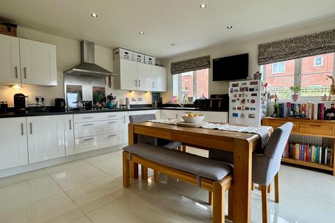 4 bedroom detached house for sale, Holmer, Hereford, HR1