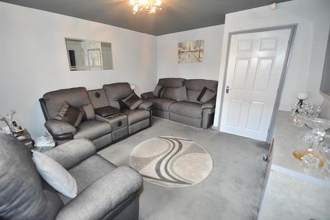 17 Mariners Way, Irlam, Manchester, M44 6GN