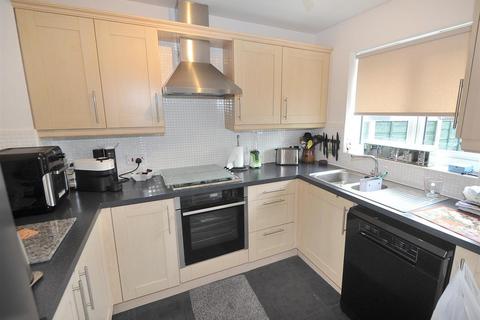17 Mariners Way, Irlam, Manchester, M44 6GN
