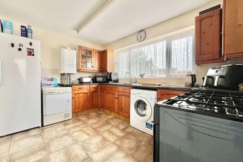 1 Barton Drive, Paignton, TQ3 3SH
