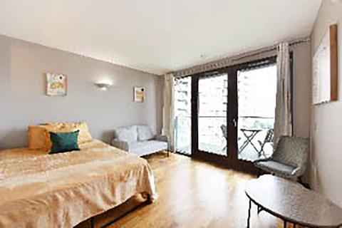 Studio for sale, New Providence Wharf, Canary Wharf, London, E14