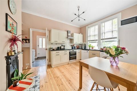 3 Victoria Road, Wood Green, London, N22 7XA