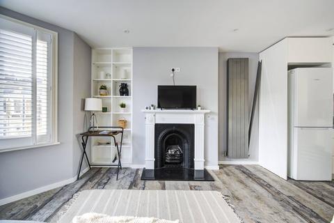 3 bedroom maisonette for sale, Campana Road, Parsons Green, London, SW6