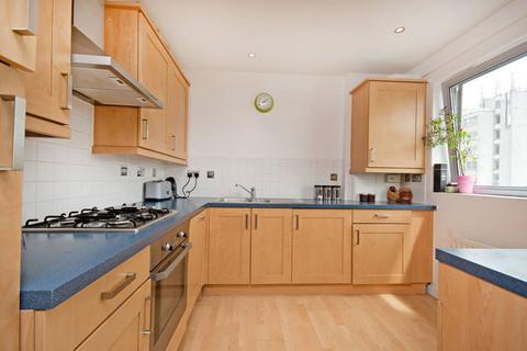 2 bedroom flat for sale, Townmead Road, Sands End, London, SW6