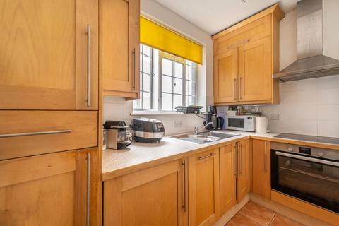 1 bedroom flat to rent, Kensington High Street, High Street Kensington, London, W14