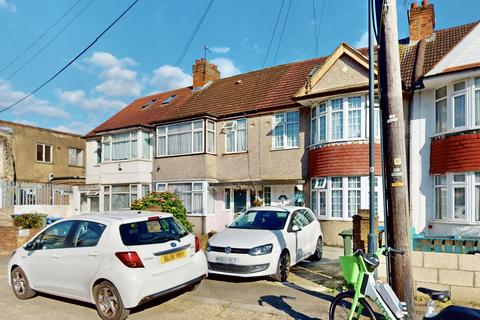 3 bedroom terraced house for sale, Woodside Place, Wembley HA0
