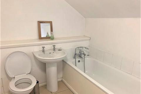 1 bedroom in a flat share to rent, b Surbiton Road, Kingston upon Thames, Surrey