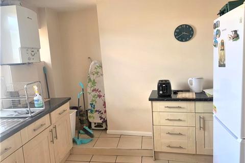 1 bedroom in a flat share to rent, Surbiton Road, Kingston upon Thames, Surrey