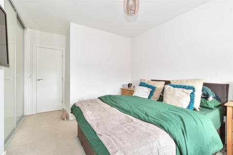 3 bedroom semi-detached house for sale, Bradford Mews, Southwater, Horsham, West Sussex