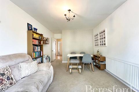 2 bedroom apartment for sale, Abbs Cross Gardens, Hornchurch, RM12