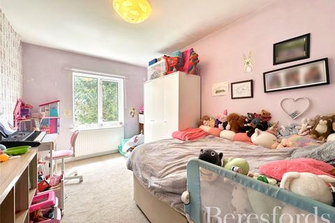 74 Abbs Cross Gardens, Hornchurch, RM12 4XJ