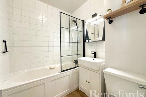 74 Abbs Cross Gardens, Hornchurch, RM12 4XJ
