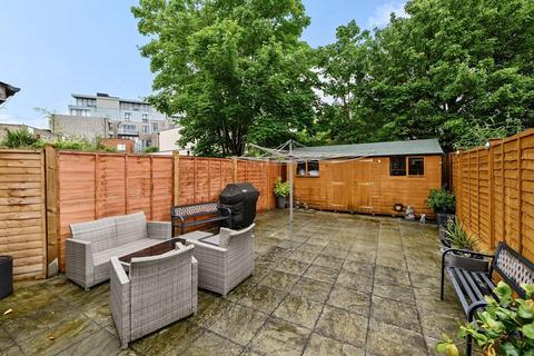 4 bedroom terraced house for sale, North Gardens, Colliers Wood