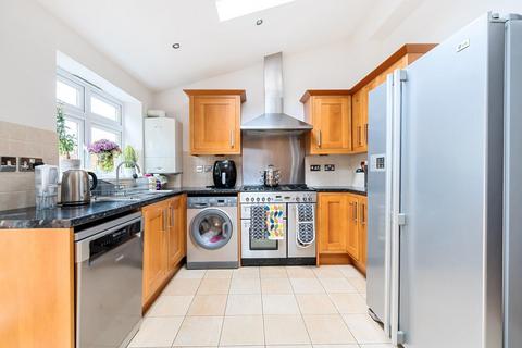 13 North Gardens, London, SW19 2NR