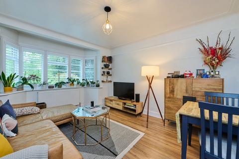 2 bedroom flat for sale, Howard Court, Peckham Rye, London, SE15