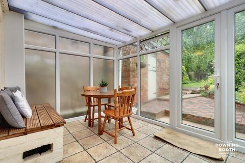 182 Walsall Road, Lichfield, WS13 8AH