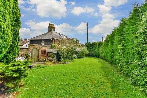 4 bedroom detached house for sale, The Street, Frinsted, Sittingbourne, Kent