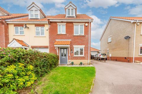 23 Broad Fleet Close, Oulton, Lowestoft, NR32 3RA