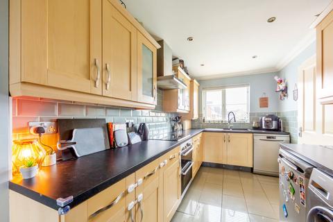 23 Broad Fleet Close, Oulton, Lowestoft, NR32 3RA