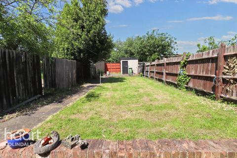 3 bedroom terraced house for sale, Meadowbank Road, NW9