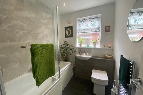 126 Broadway, Chadderton, Oldham, OL9 0AD