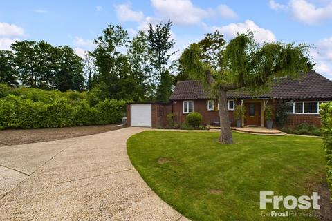 3 bedroom bungalow for sale, Riverside Drive, Staines-Upon-Thames, Surrey, TW18