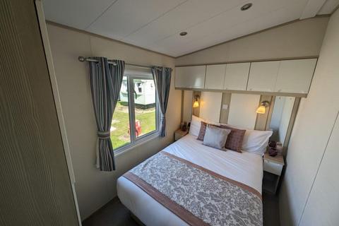 3 bedroom static caravan for sale, Hayling Island Holiday Park