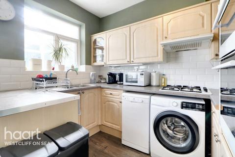 3 bedroom terraced house for sale, Wenham Drive, Westcliff-On-Sea