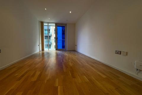 1 bedroom flat for sale, Millharbour, London E14