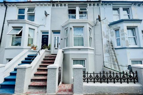 1 bedroom in a house share to rent, Wellesley Road, Eastbourne BN21