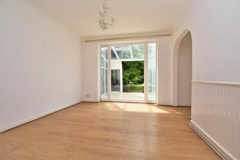 3 bedroom detached house to rent, Rayleigh Road, Hutton, Brentwood, CM13