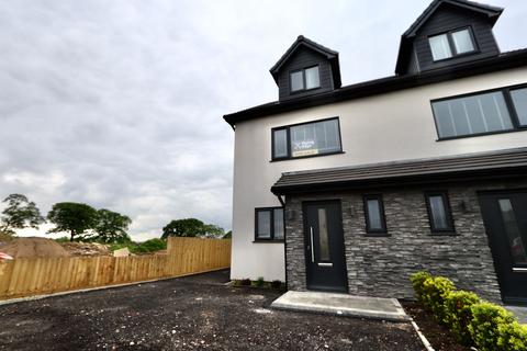 4 bedroom semi-detached house for sale, Heol-Y-Bedw Hirion, Markham, NP12