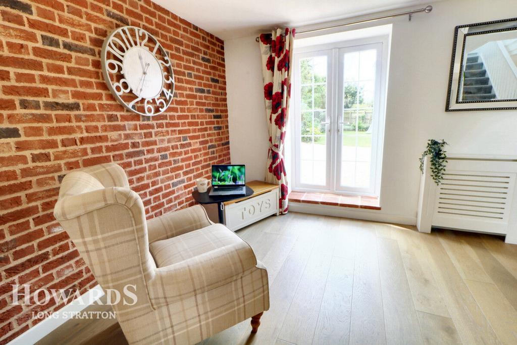 The Street, Fersfield 4 bed character property for sale £575,000