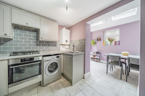2 bedroom flat for sale, St Lukes Avenue, Clapham