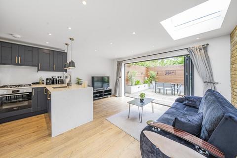 2 bedroom flat for sale, Choumert Road, Peckham Rye