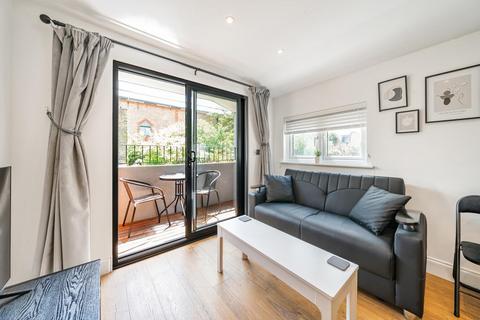 3 bedroom flat for sale, Choumert Road, Peckham Rye