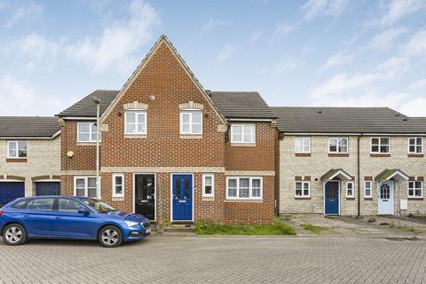 3 bedroom end of terrace house for sale, Vervain Close, Bicester, OX26