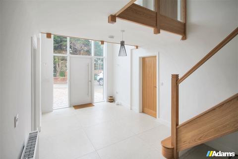 16 Monica Drive, Widnes, WA8 9JP