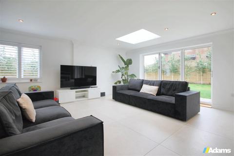 16 Monica Drive, Widnes, WA8 9JP