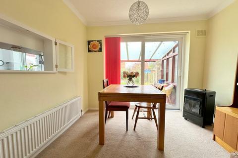 56 Ash Grove, Chelmsford, CM2 9JT