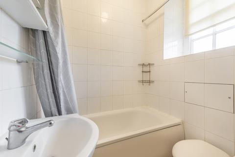 2 bedroom flat for sale, Grove End House, Grove End Road, St John's Wood, London