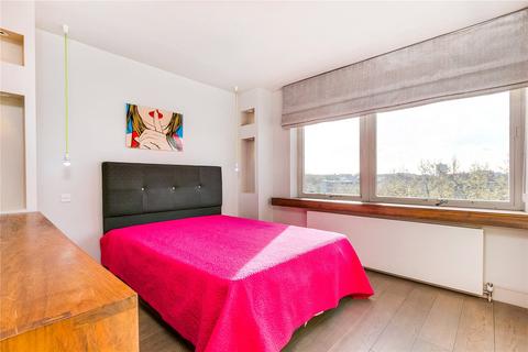 1 bedroom flat for sale, Coniston Court, Kendal Street, London