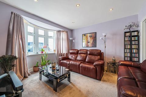 6 bedroom end of terrace house for sale, Seymer Road, Romford RM1